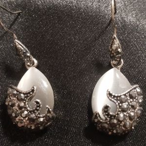 Clear cats eye quartz drop earrings.